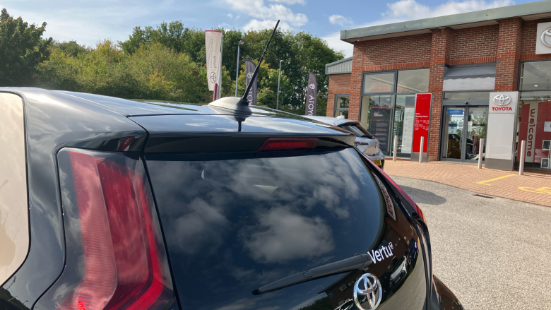 Toyota Aygo X 1.0 VVT-i Edge 5dr Petrol Hatchback